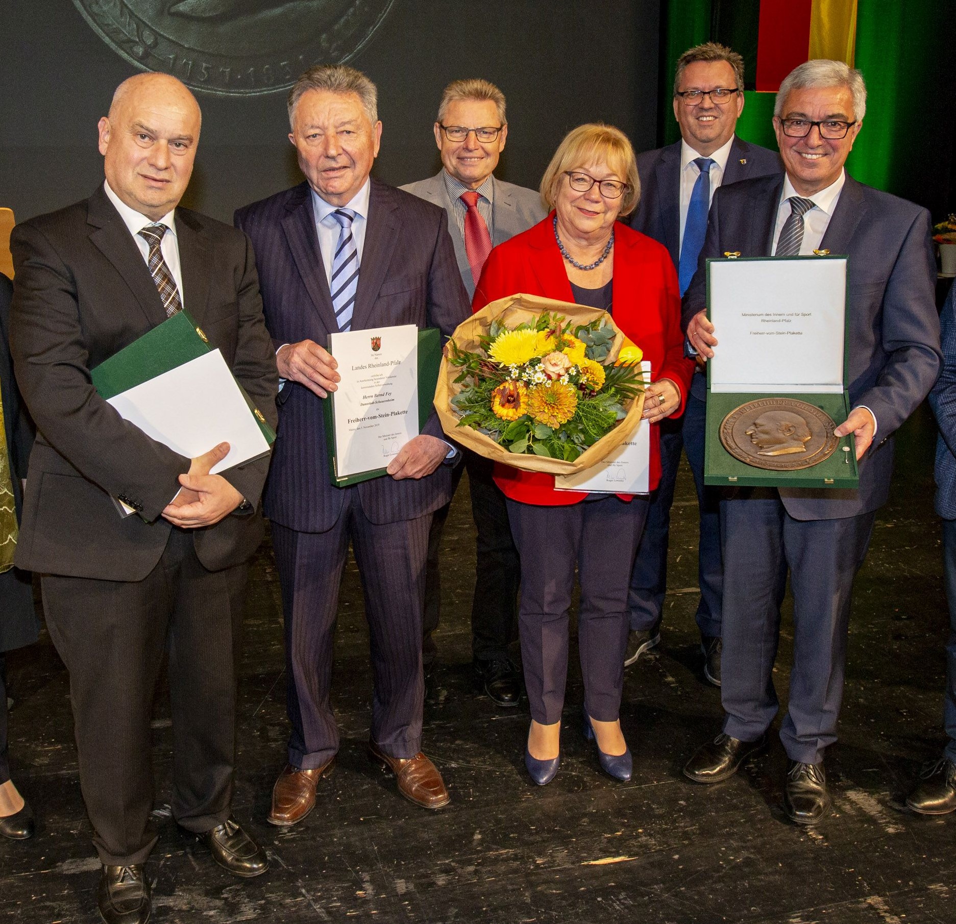 Freiherr-vom-Stein-Plakette - Auszeichnung Für 3 Persönlichkeiten Aus ...